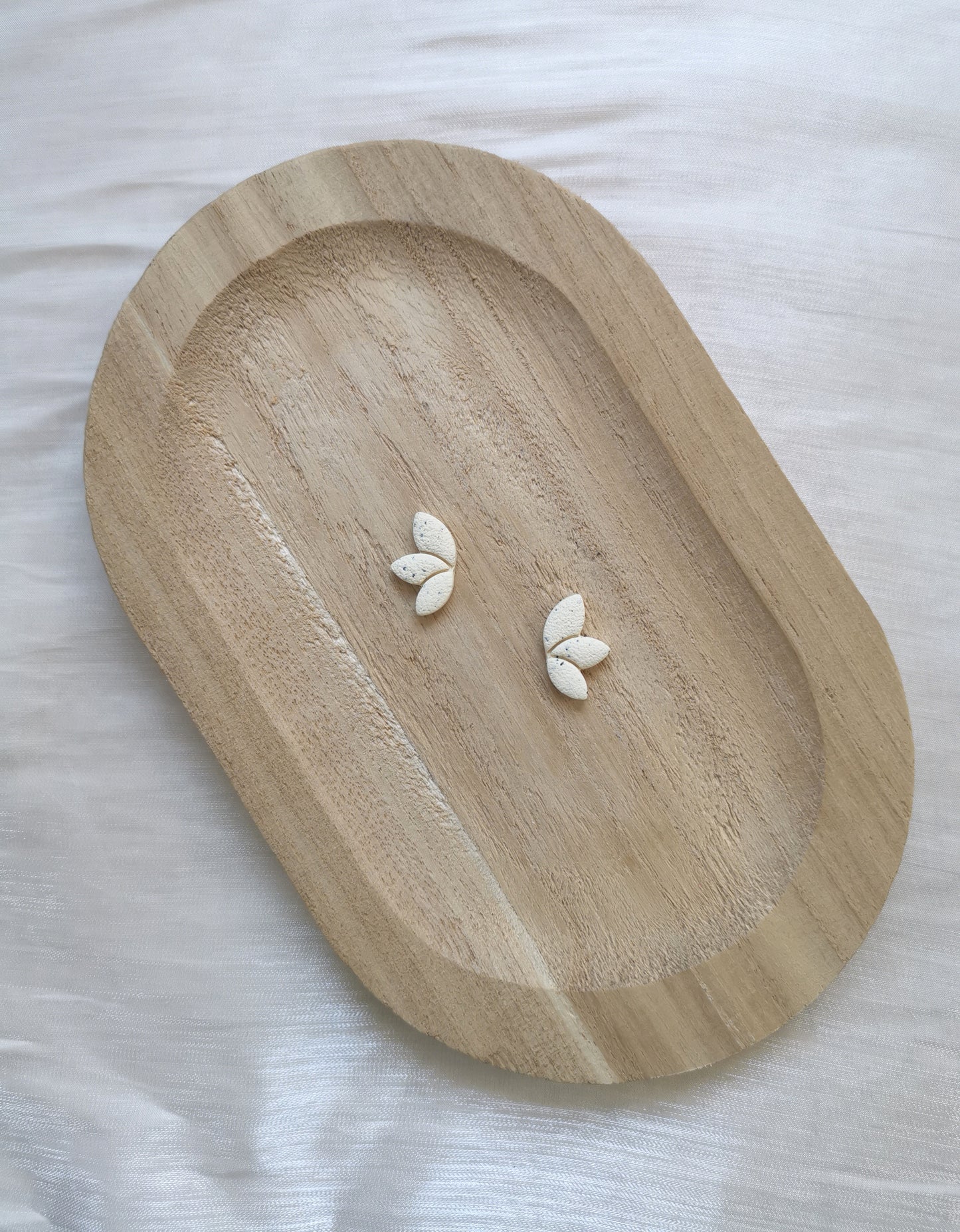 Creamy Speckles Wings Studs