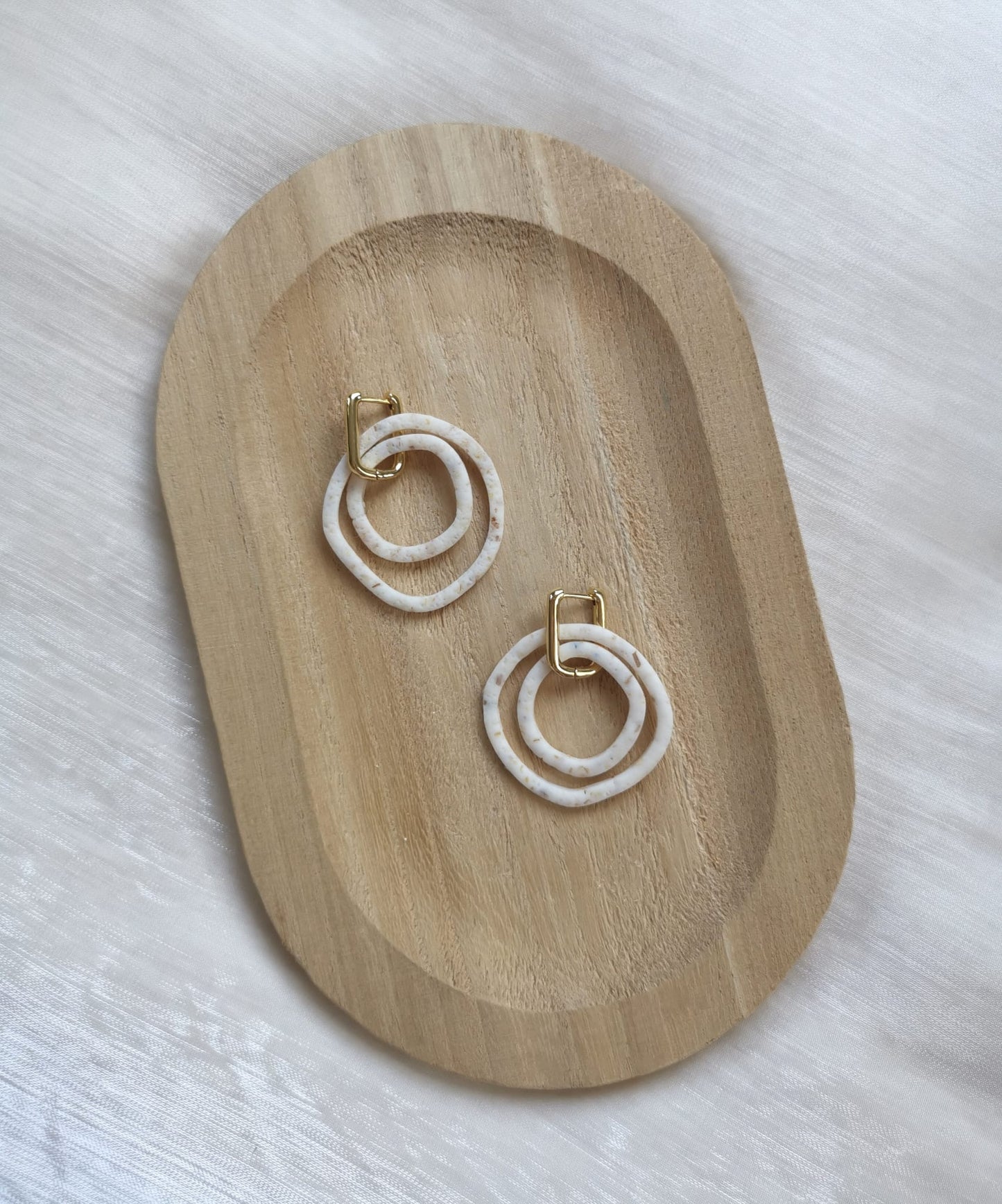 Golden Floral Organic Circles