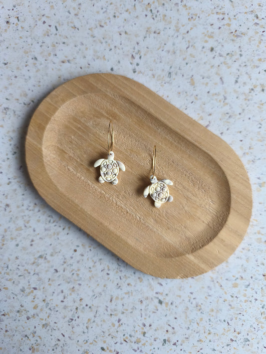 Sea Breeze Turtle Hoops