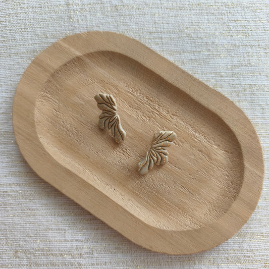 Sand & Soleil Flower Studs